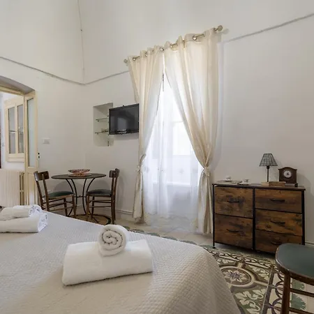 Nel Villa *